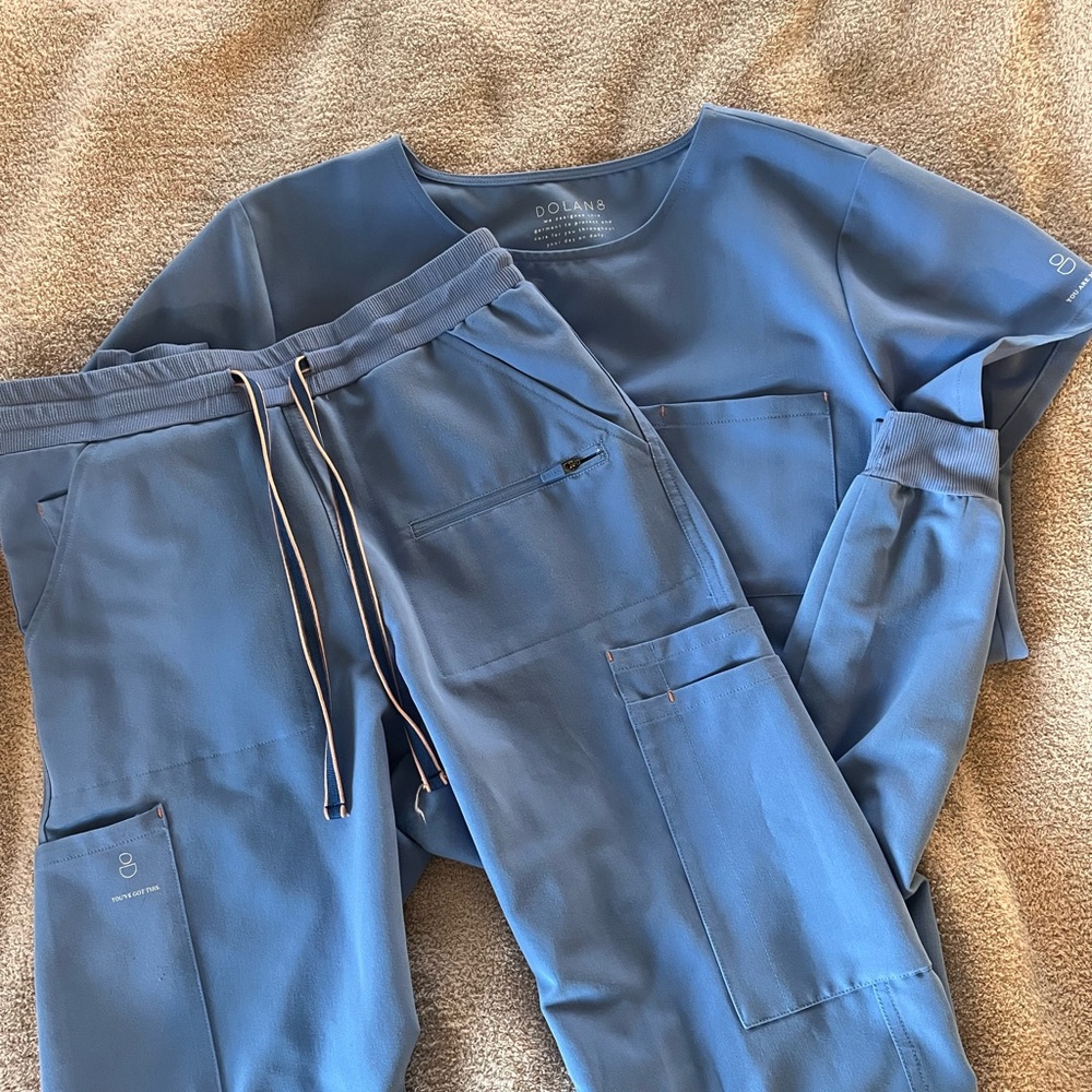 Dolan Scrub Set - image 1